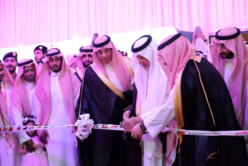الأمير خالد الفيصل يدشن معرض كتاب جدة الدولي الثالث
