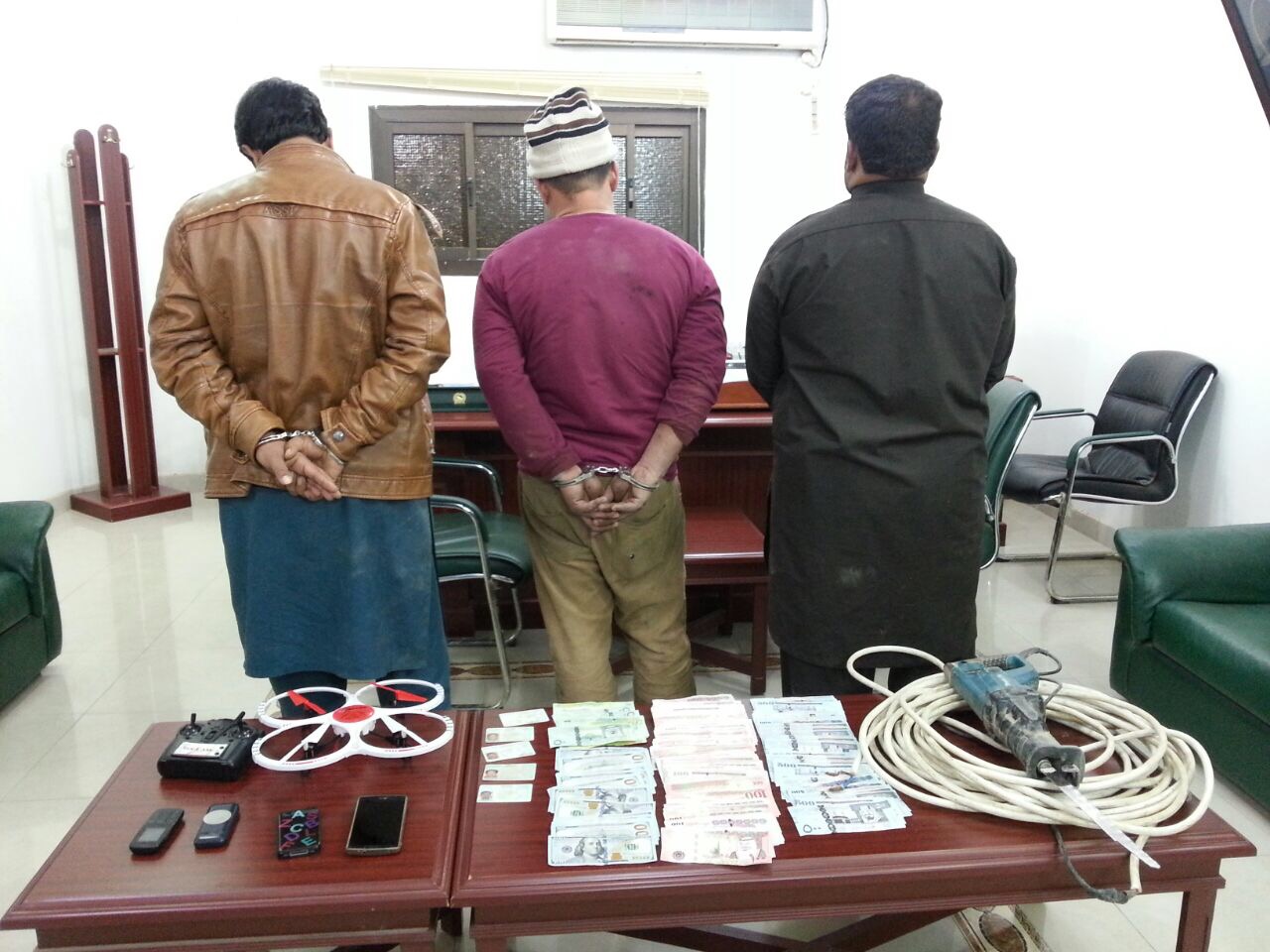 الغاط ..ضبط عصابة من 3 أفراد امتهنت سرقة مواد البناء