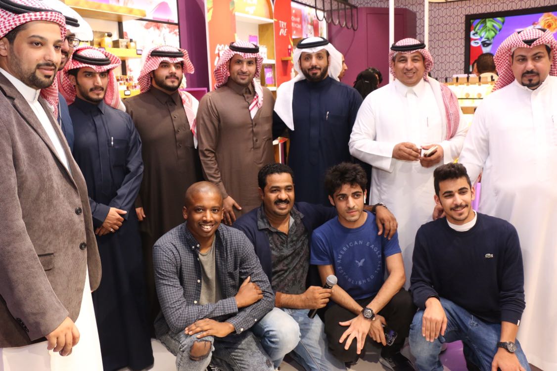 زهور الريف .. تُعيد صياغة الجمال في متجرها الجديد بالراشد مول