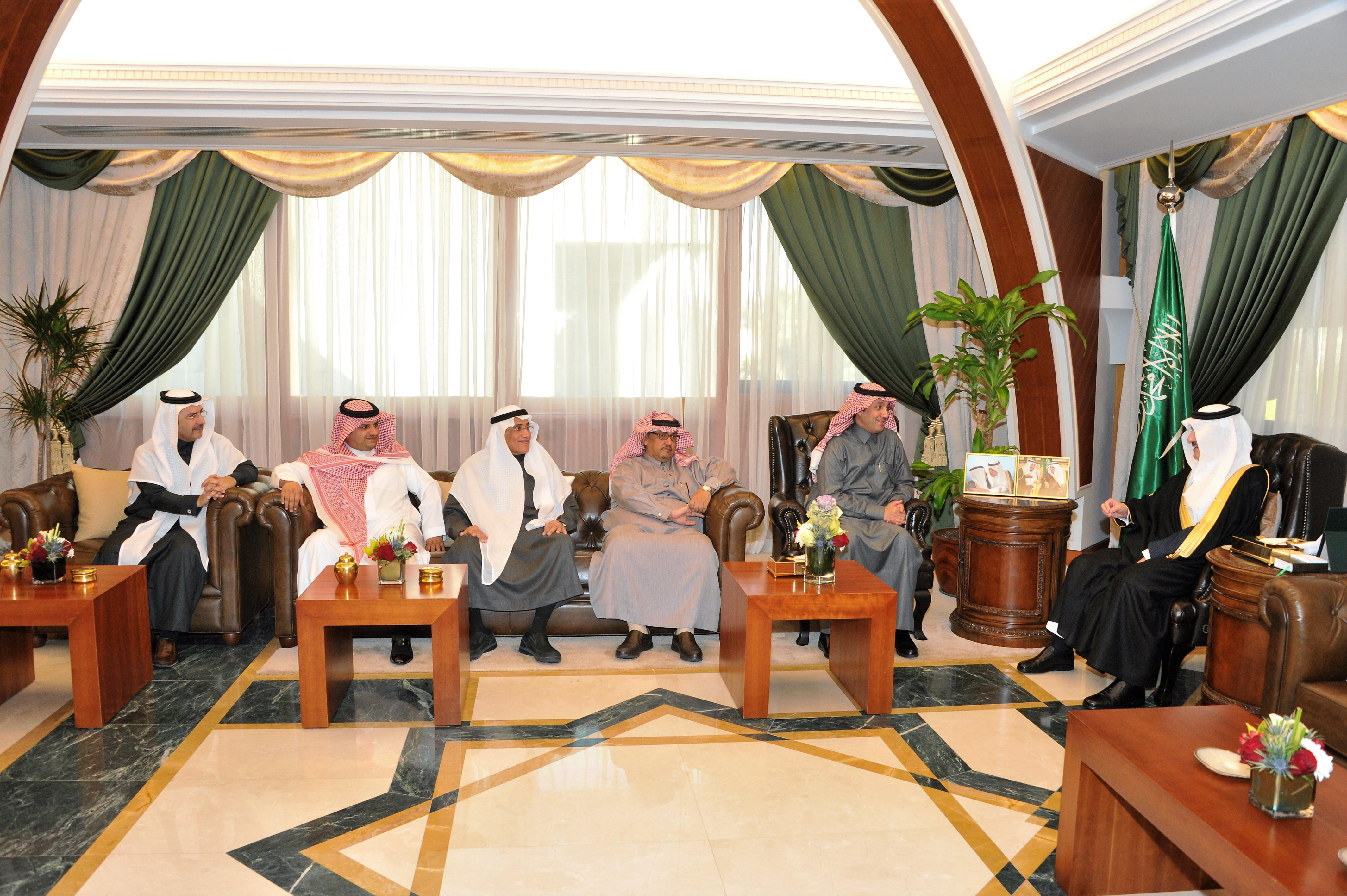 أمير الشرقية يستقبل أمين عام الجمعية السعودية للذوق العام