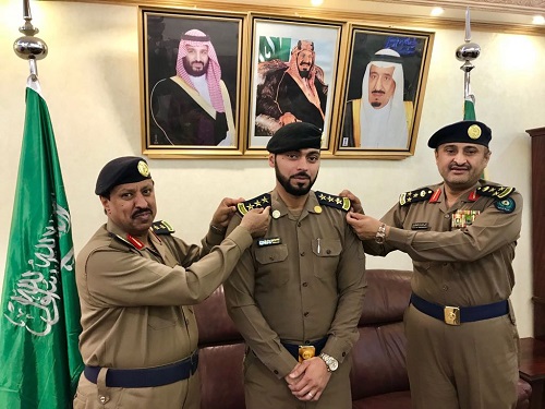 مدير الدفاع المدني بمنطقة الباحة يقلد عدد من الضباط رتبهم الجديدة