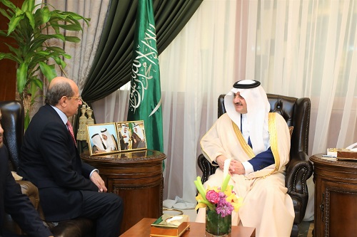أمير الشرقية يستقبل سفير الجمهورية اليمنية لدى المملكة