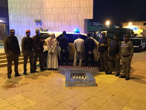 الرياض..ضبط وكراً لترويج الخمور محصنا بكاميرات مراقبة