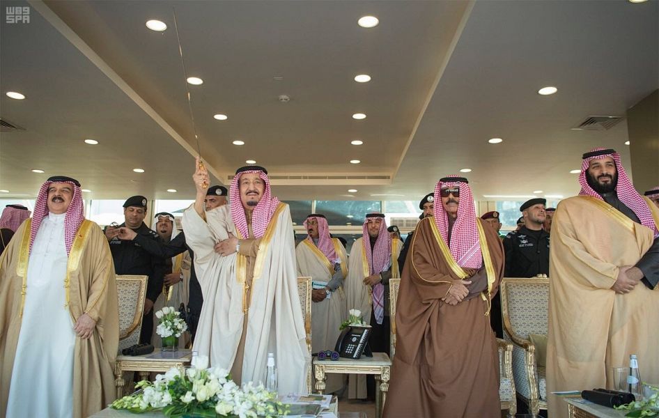 خادم الحرمين يرعى الحفل الختامي لمهرجان الملك عبد العزيز للإبل ويدشن ميدان سباق الهجن