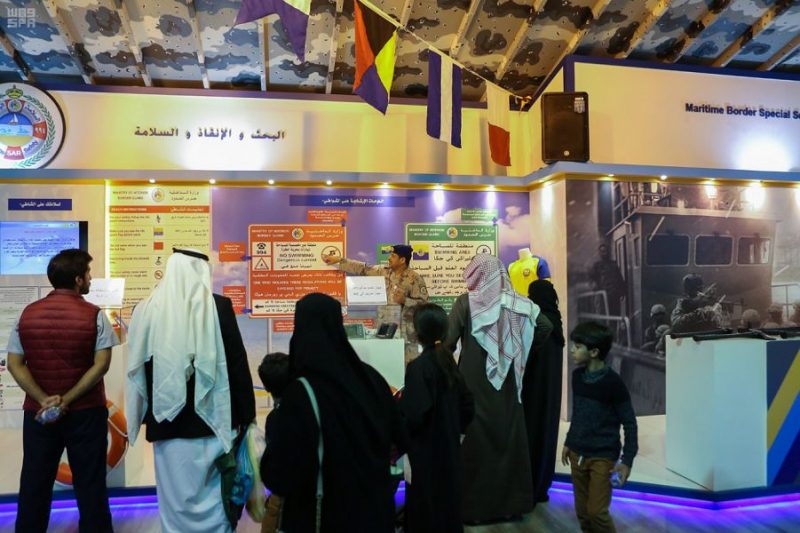 "الباركود وثلاث لغات" تطور اللوحات الإرشادية في شواطيء المملكة