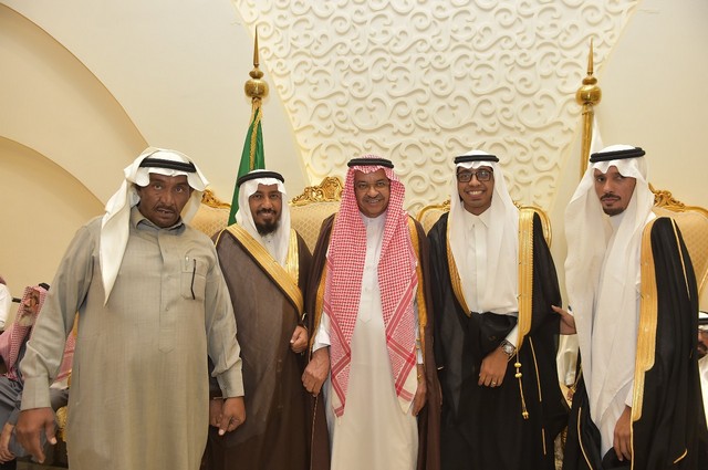 أسرة آل عبدالهادي  تحتفل بزواج المهندس مبارك