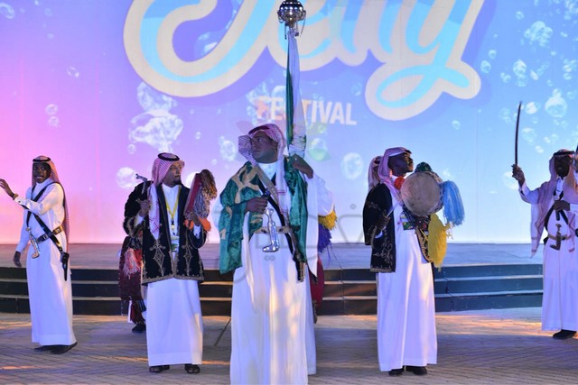 بالصور.. مهرجان "جيلي" في الواجهة البحرية بكورنيش الخبر