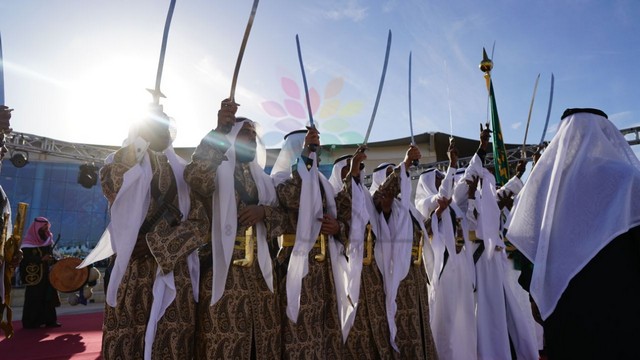 بالصور.."تغطيات" ترصد افتتاح قرية الجنادرية