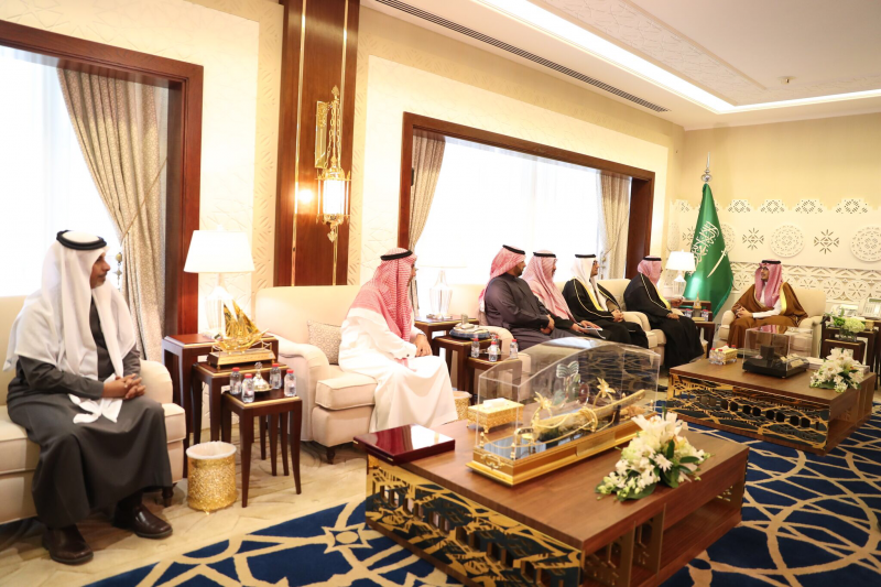الأمير أحمد بن فهد يستقبل مدير مياه الشرقية