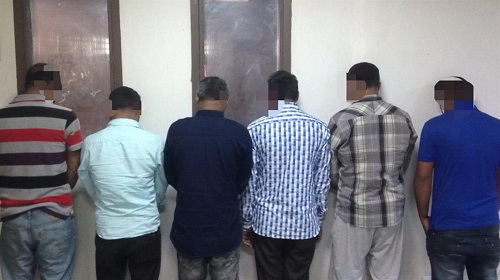 بالصور.. شرطة الرياض تطيح بـ6 بنغاليين لتورطهم في تفعيل وبيع آلاف شرائح الاتصال بطرق مخالفة