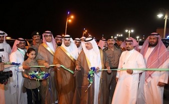 أكثر من عشرة الآلاف زائر.. محافظ الخفجي يفتتح مهرجان كلنا الخفج