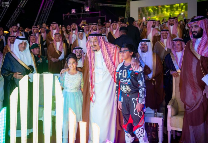 خادم الحرمين الشريفين يرعى حفل وضع حجر الأساس لمشـروع "الـقديـة"