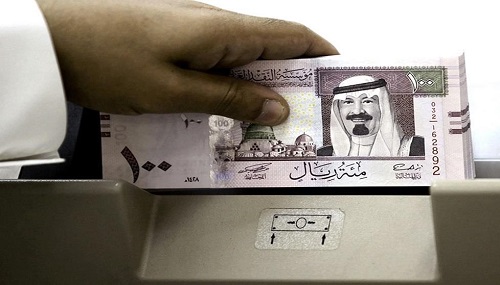 "العمل" تودع نحو 1.9 مليار ريال في حسابات مستفيدي الضمان لشهر شعبان