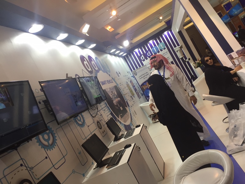 مركبة أمنية ذكية تتعرف على المطلوبين أمنيا