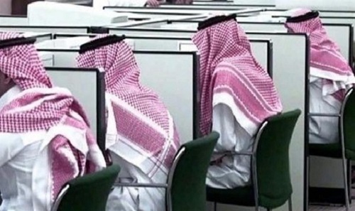 "العمل" تحدد ساعات العمل بالقطاع الخاص في رمضان بـ6 ساعات في اليوم