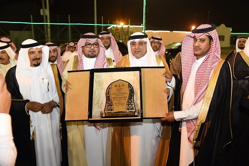 وسط حضور متميز وتكريم لذوي الشهداء.. إختتام بطولة الشهداء بمركز بيدة