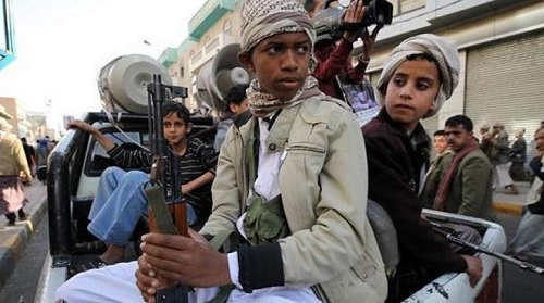 ميليشيا الانقلاب تقوم بحملة هستيرية لتجنيد الاطفال بالقوة في القرى والمدن اليمنية
