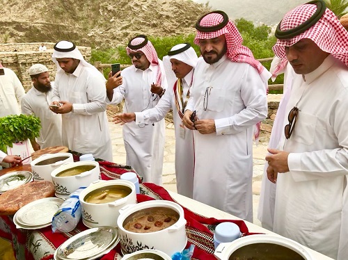 سياحة الباحة تُطلق  الفعاليات المصاحبة لسوق عكاظ واقبال من الزوار والأهالي