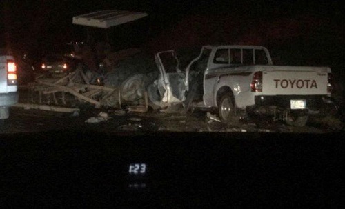 مسعف يباشر حادثاً مرورياً خطيراً خارج دوامه الرسمي وينقذ المصابين
