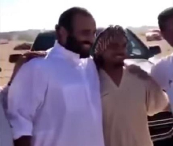 فيديو.. ولي العهد يتجول في نيوم ويصادف عدداً من المواطنين