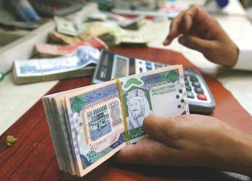 البنوك السعودية: النظام الجديد يربط منح القرض للعميل بالتزاماته المالية والمصروفات اليومية وسجله في "سمة"