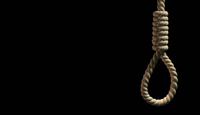 متأثرة بالحوت الأزرق.. إنتحار فتاة شنقاً في المدينة