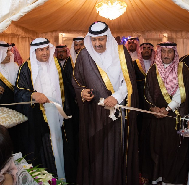 الأمير حسام بن سعود يفتتح مهرجان العسل الدولي في الباحة