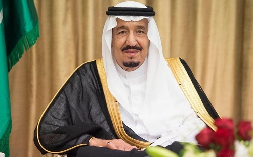 خادم الحرمين يأمر باستضافة 1000 حاج وحاجة من أسر شهداء الجيش والشرطة المصريين