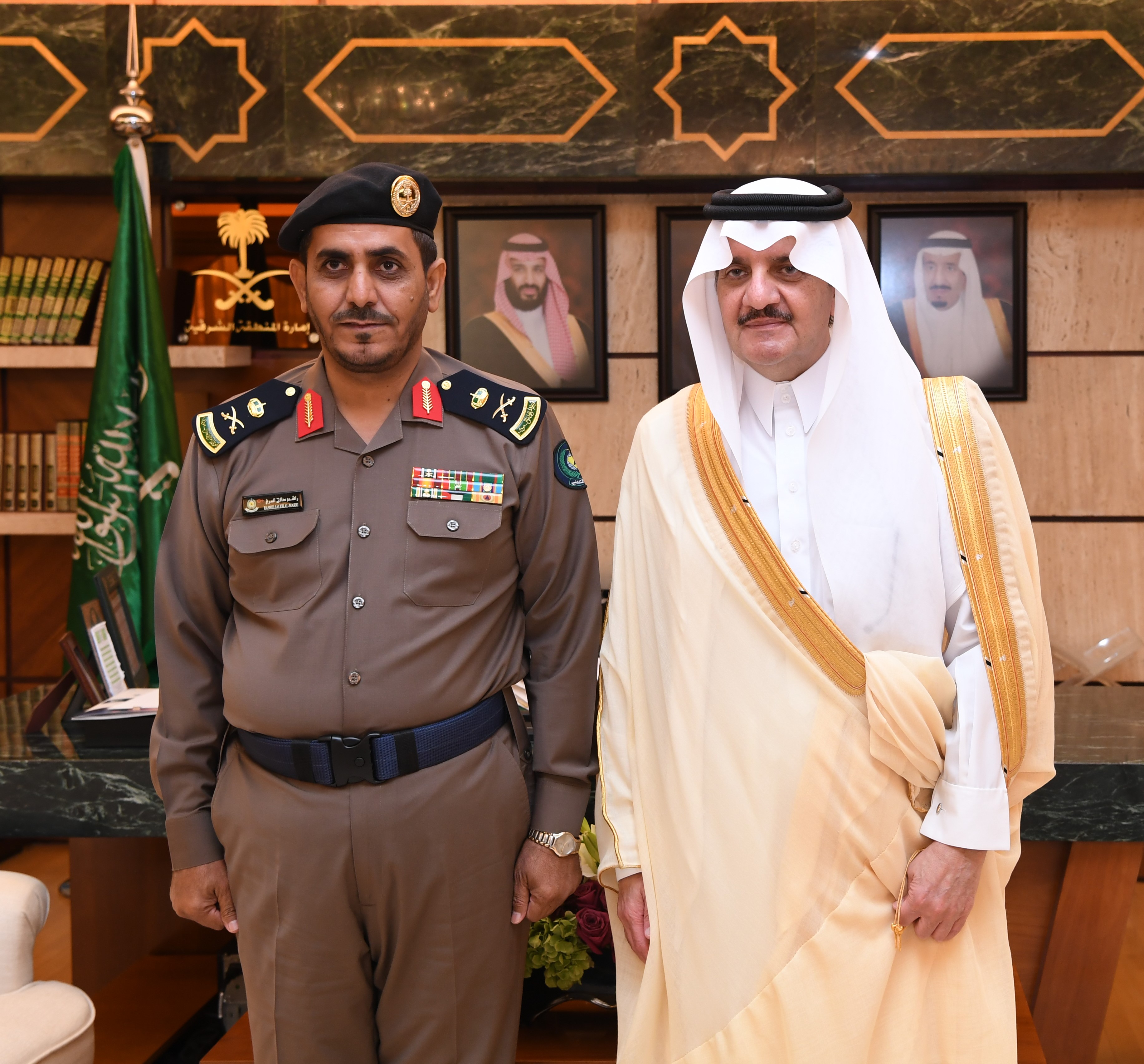 الأمير سعود بن نايف يقلد المري رتبة لواء