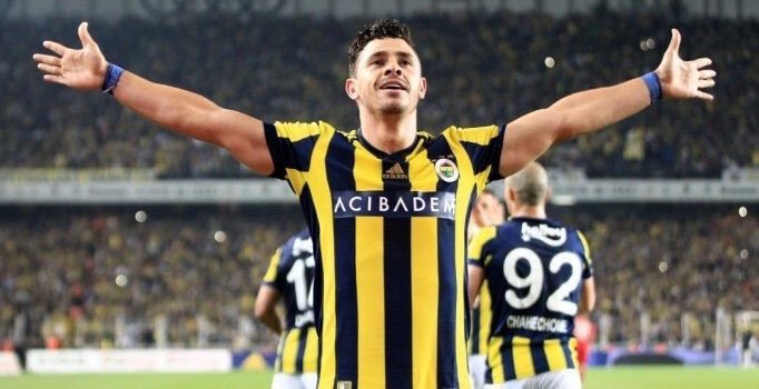 النصر يضم البرازيلي "جوليانو" بشكل رسمي
