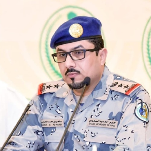 حرس الحدود ينقذ ركاب سيارة إماراتية تعطلت في الربع الخالي