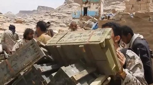 الجيش اليمني يسيطر على مخزن صواريخ حوثية في باقم