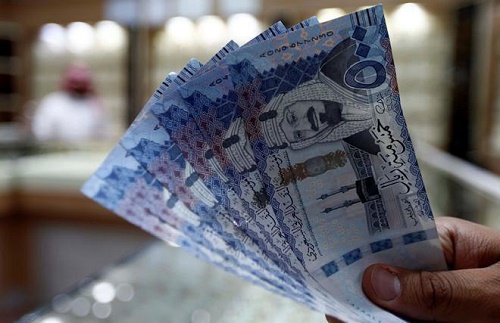 "وزير الخدمة المدنية" يوضح تفاصيل قرار إعادة العلاوة السنوية ويحدد موعد صرفها