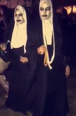 القبض على مجموعة من البنات والشباب أقاموا حفلاً تحت مُسمى #هالوين_الرياض