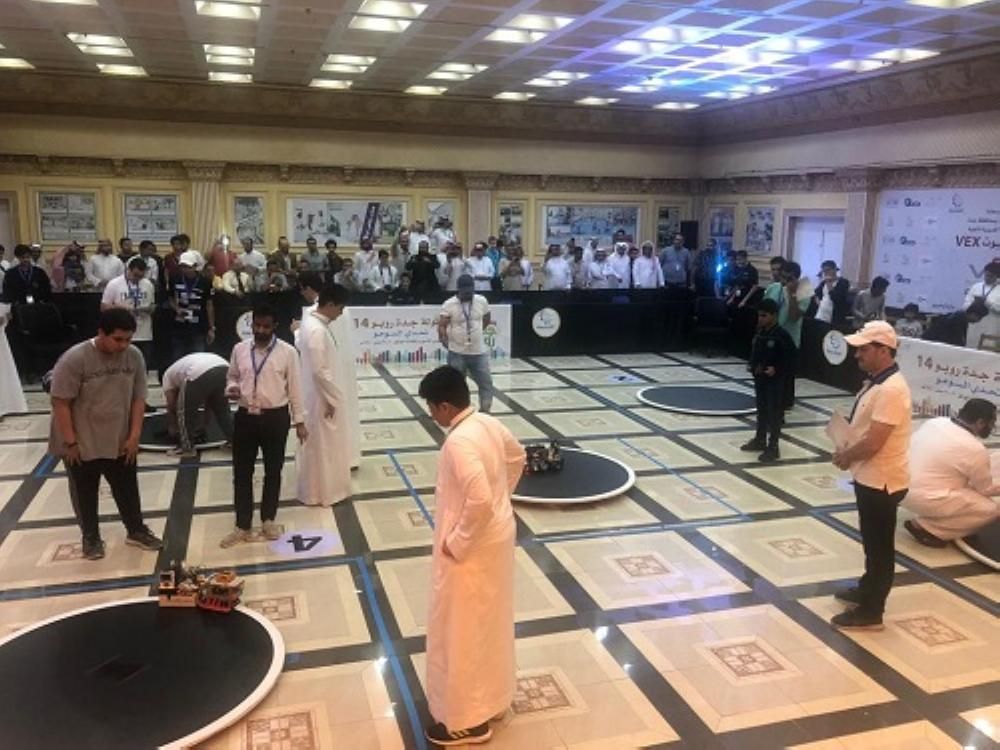 انطلاق منافسات بطولة جدة للروبوتات الآلية