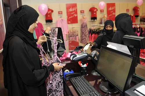 47 % من الوظائف النسائية في المملكة تشغلها غير سعوديات