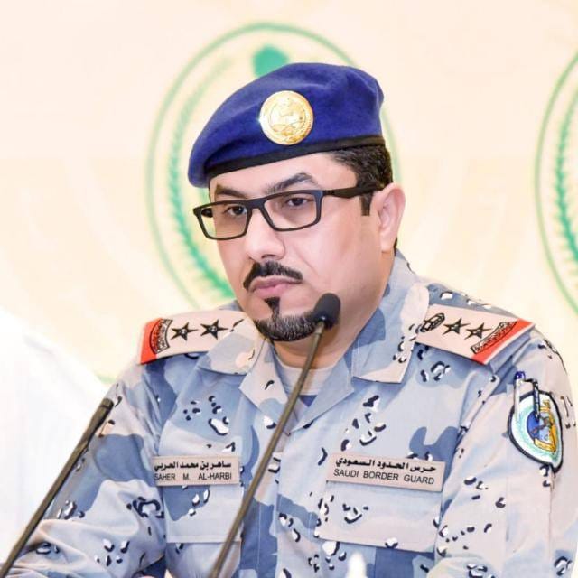 جدة..حرس الحدود ينقذ بحارا هندياً تعرض لحالة مرضية طارئة في عرض البحر