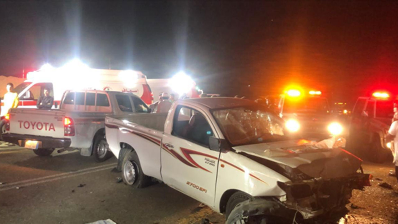 6 إصابات في حادث تصادم على طريق يبس بالباحة