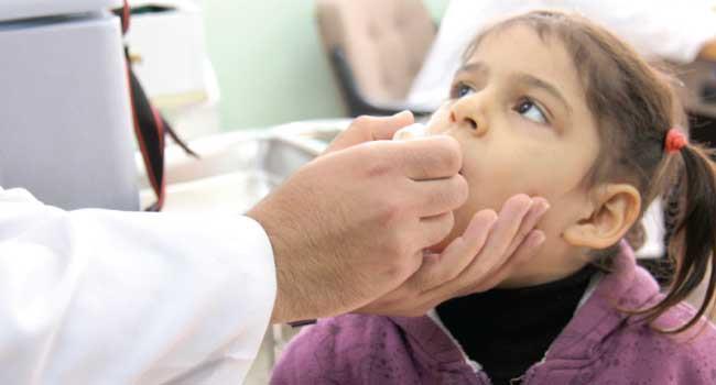 "الضمان الصحي": التأمين يغطي تطعيمات الأطفال في المنازل لمدة 90 يوماً