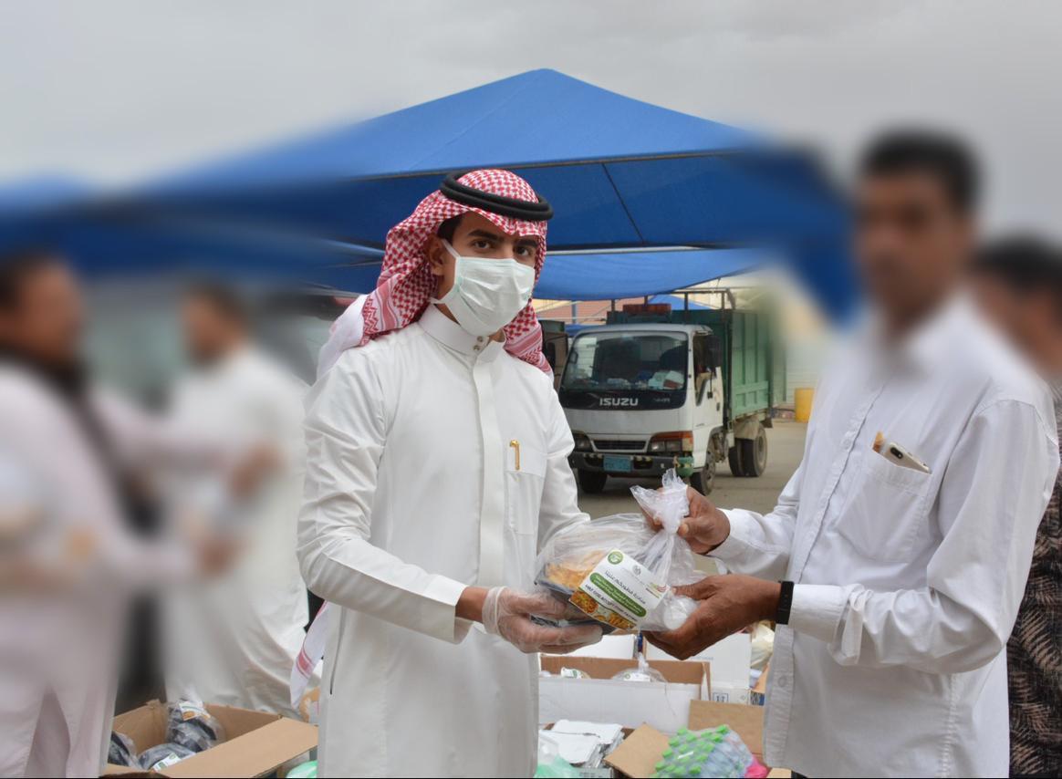 لجنة شباب بيشة تنفذ مبادرة فطوركم علينا