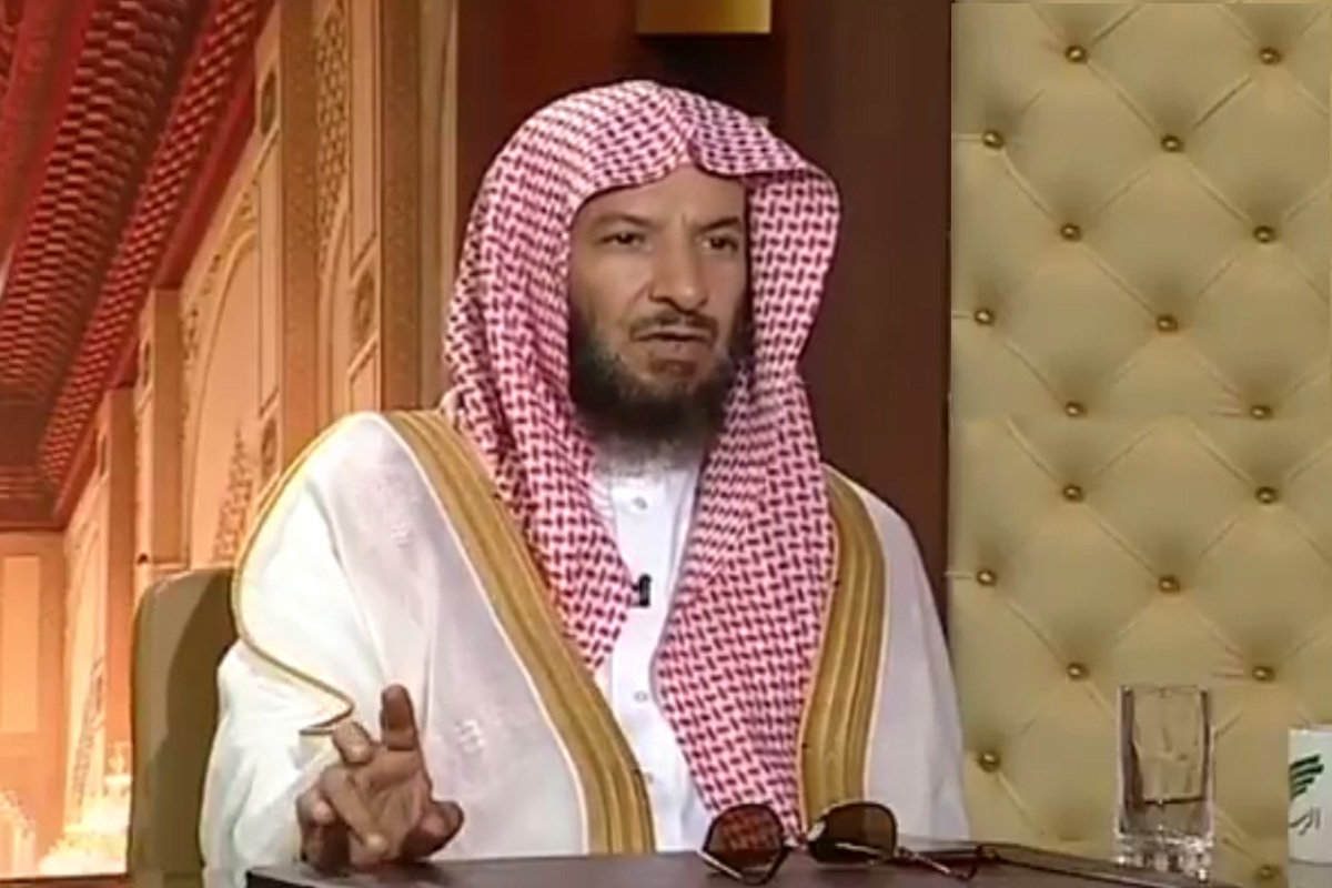 بالفيديو ..الشثري يجيب على حكم وضع الكحل للرجال؟