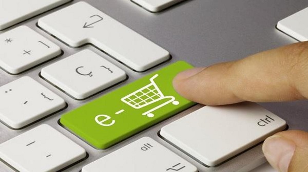 احذر.. بطاقاتك الائتمانية قد تسرق بأزرار مواقع التواصل