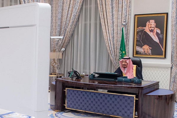"الوزراء" يعقد جلسته ـ عبر الاتصال المرئي ـ برئاسة خادم الحرمين الشريفين