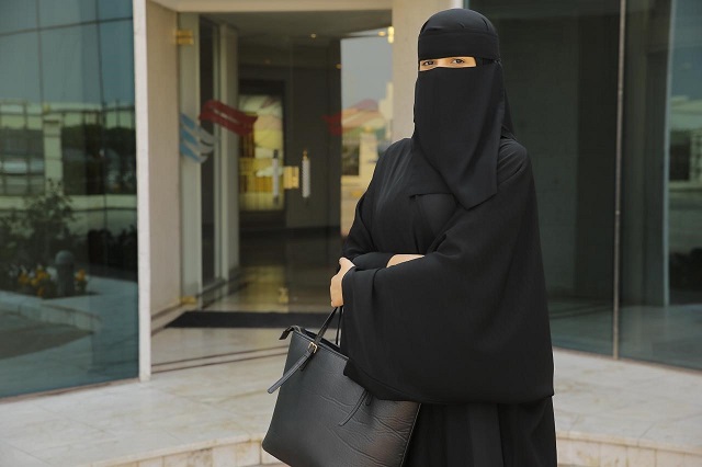 موظفة سعودية: همّ التفكير في المواصلات تخطيته بـ "وصول"