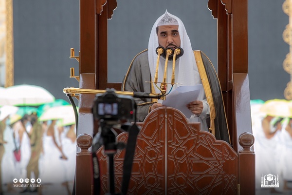 إمام الحرم المكي: إن أفضل شهركم هذا عشره الأخير.. فيه ليلة مباركة هي خير من ألف شهر