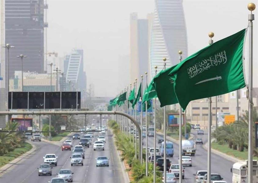 تعرف على آلية نقل الموظفين والعمال السعوديين في القطاعات المستهدفة بالتخصيص