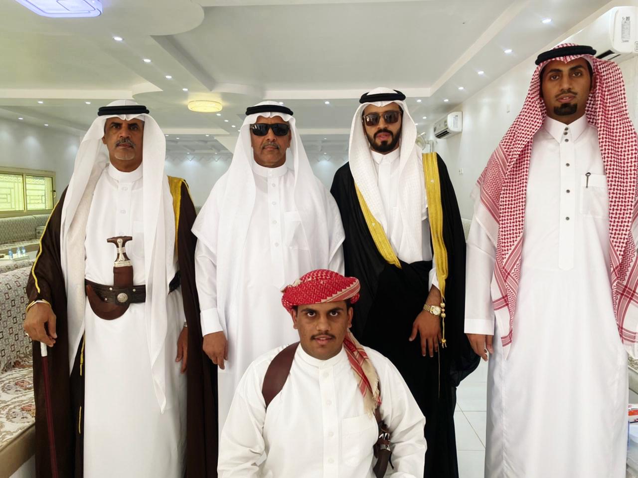 “آل عامر” يحتفلون بزواج ابنهم “عبدالله”