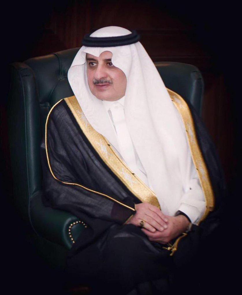 أمير تبوك يواسي الشيخ غانم الايداء في وفاة والدته