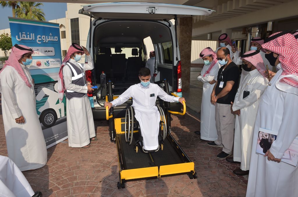 مستشفى الهيئة الملكية بالجبيل يدشن خدمة نقل ذوي الإعاقة