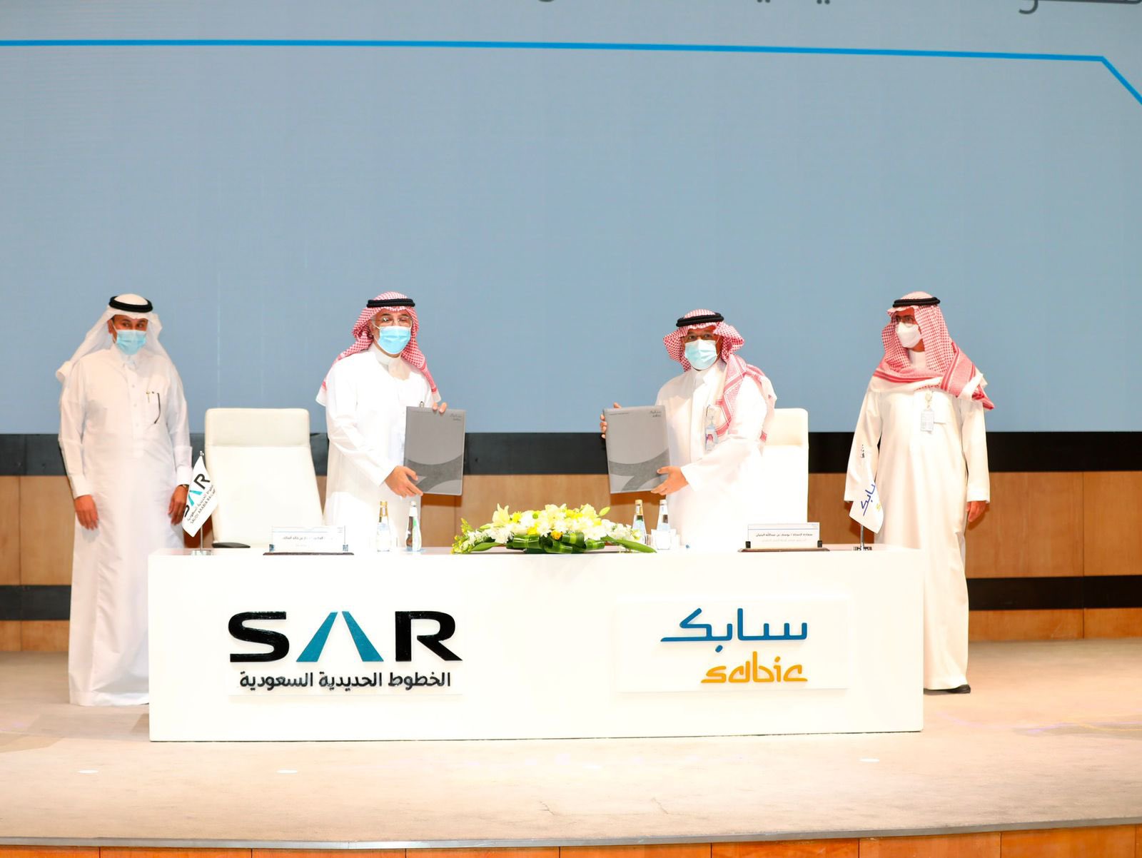 «سار» و «سابك» توقعان اتفاقية لنقل البوليمرات لمدة 25 عاماً